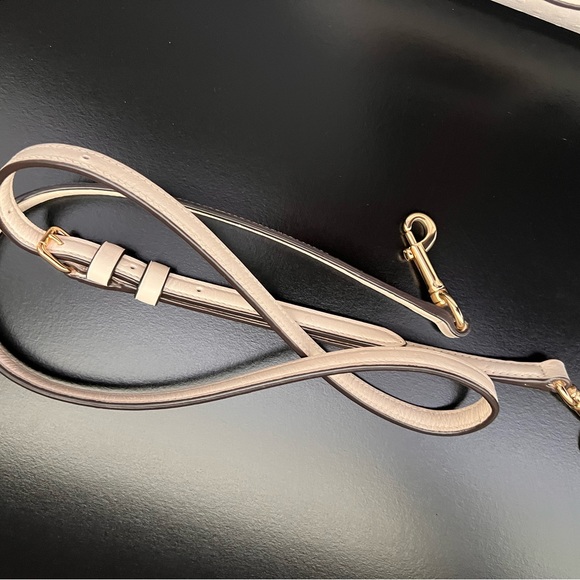 COACH Handbag - Picture 8 of 9